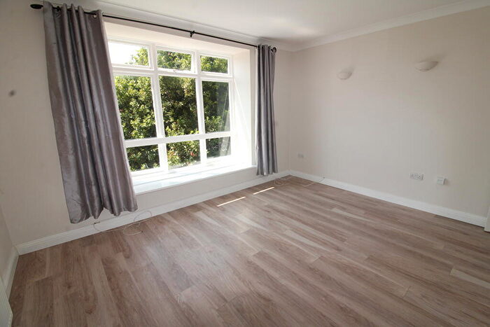 1 Bedroom Flat To Rent In Crosby Hall, Royal Crescent, BS23