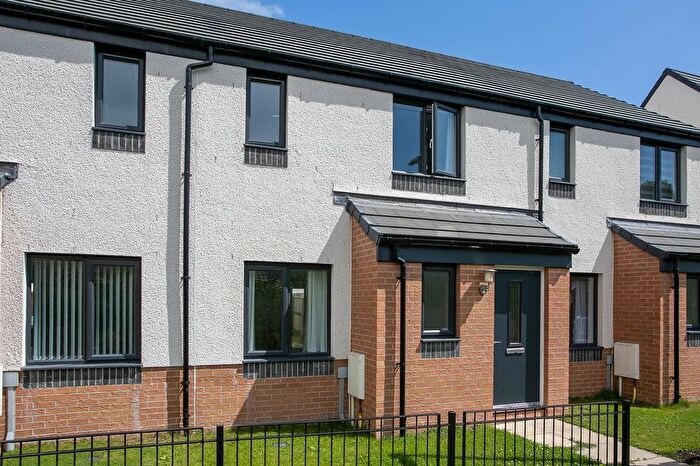 3 Bedroom Terraced House For Sale In Rosslyn Court, Kirkcaldy, KY1