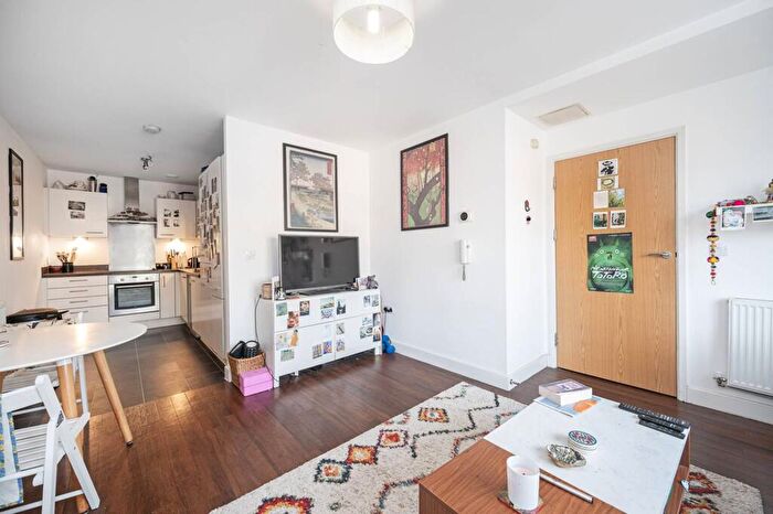 1 Bedroom Flat For Sale In Chapter House, Dunbridge Street, Shoreditch, London, E2