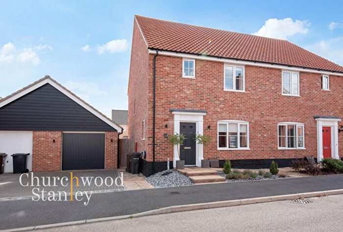 3 Bedroom Semi-Detached House For Sale In Ian Rose Way, Mistley, CO11