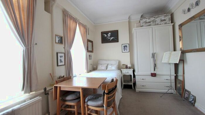Studio To Rent In Rossmore Court, Park Road, Regents Park, London, NW1