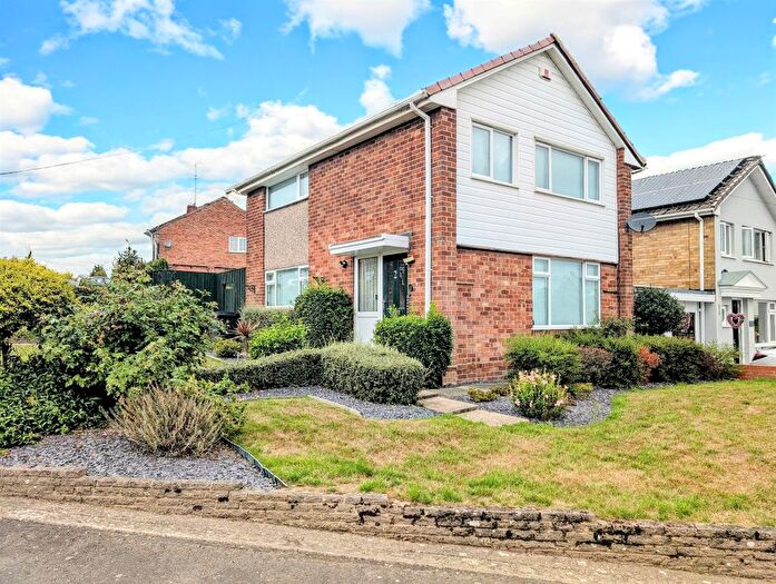 3 Bedroom Semi-Detached House For Sale In St. Leonards View, Polesworth, Tamworth, B78