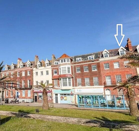 2 Bedroom Flat To Rent In The Esplanade, Weymouth, Dorset, DT4