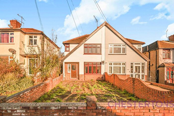 3 Bedroom Semi-Detached House To Rent In Warland Road, Woolwich, SE18