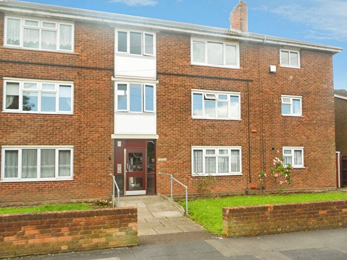 2 Bedroom Flat To Rent In King Street, Bilston, WV14