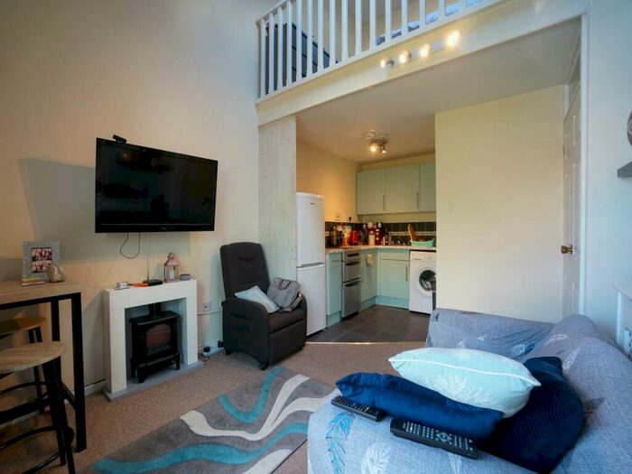 1 Bedroom House To Rent In Ainon Close, Bangor, Gwynedd, LL57