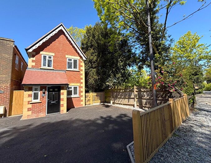 2 Bedroom Property To Rent In Eridge Road, Crowborough, TN6