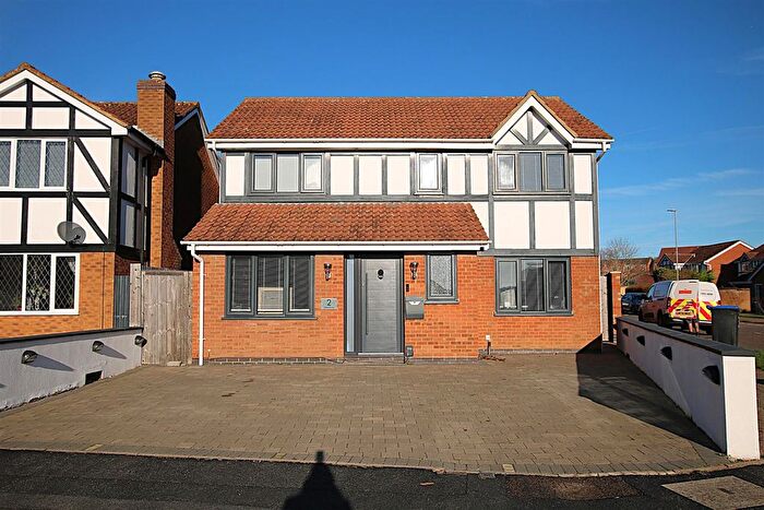 4 Bedroom Detached House For Sale In West Rising, East Hunsbury, NN4