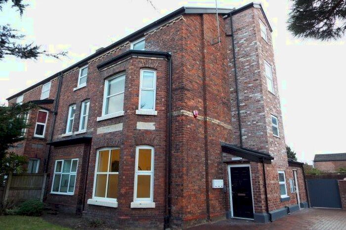 2 Bedroom Flat To Rent In Meols Drive, Wirral, CH48