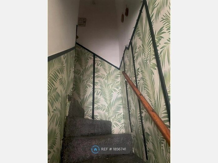 2 Bedroom Terraced House To Rent In Cobden Street, Clayton, Bradford, BD14