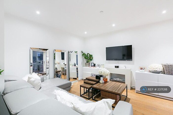 2 Bedroom Flat To Rent In Paddington House, London, NW9