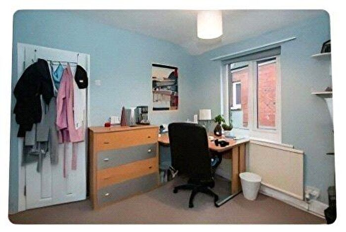 1 Bedroom Property To Rent In Portswood Road, Southampton, Hampshire, SO17