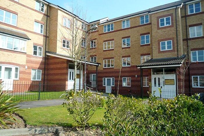 1 Bedroom Flat To Rent In Peatey Court, Princes Gate, High Wycombe, HP13