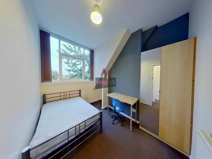 7 Bedroom Property To Rent In Weaste Lane, Salford, Manchester, M5