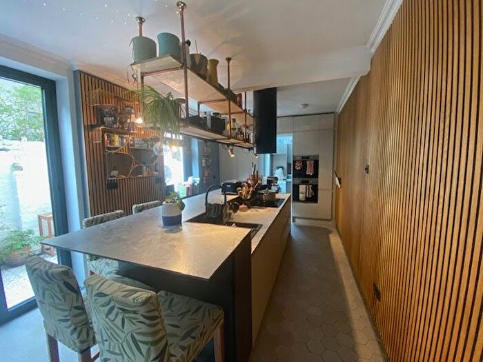 5 Bedroom Property To Rent In Albany Road, Cardiff, CF24