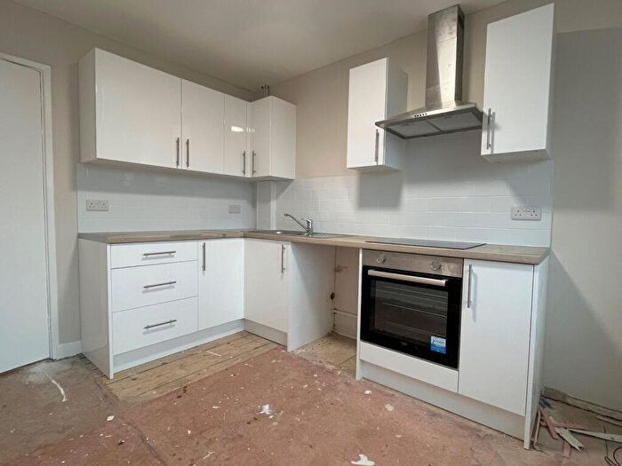 2 Bedroom Flat To Rent In Birchwood Parade, DA2