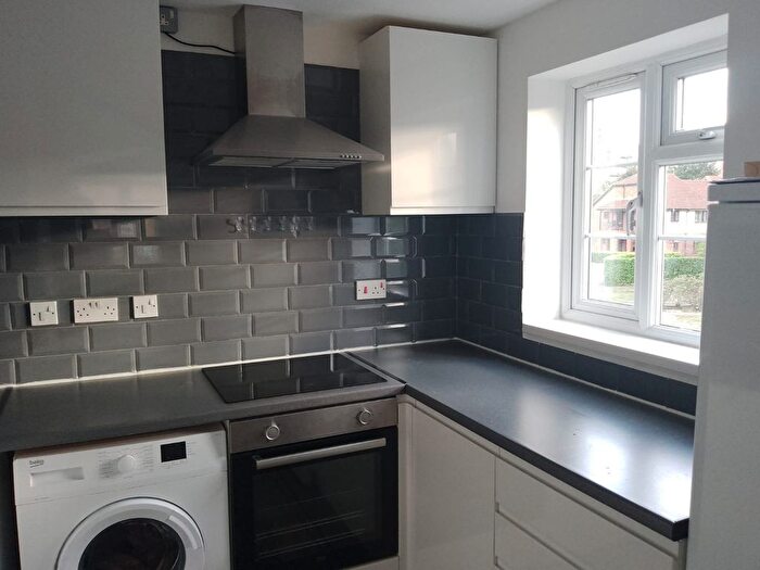 1 Bedroom Flat To Rent In Eagle Drive, London, NW9