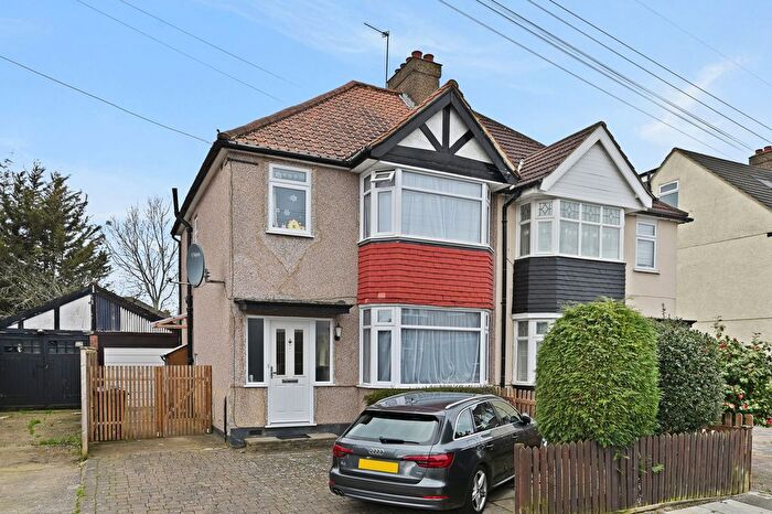 3 Bedroom Semi Detached House For Sale In Farmstead Road, Harrow, HA3