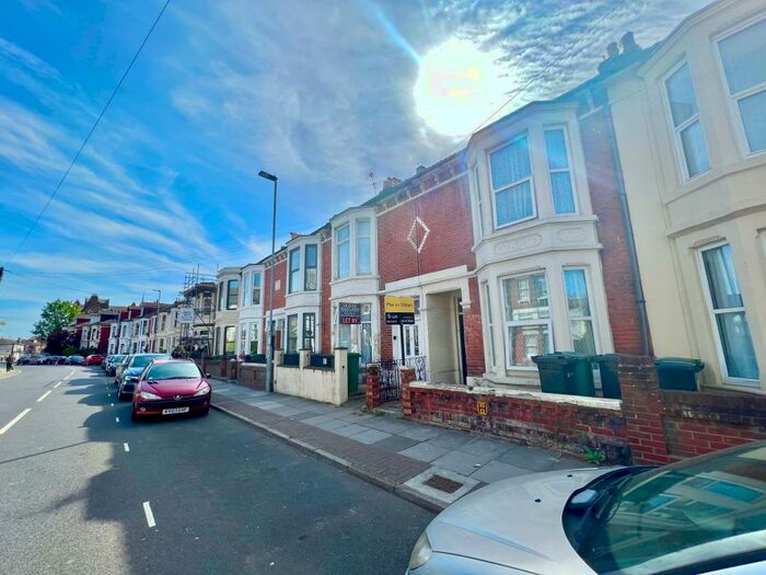 5 Bedroom House To Rent In Lawrence Road, Southsea, PO5