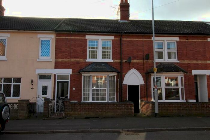 4 Bedroom Terraced House To Rent In Oswald Road, Rushden, NN10