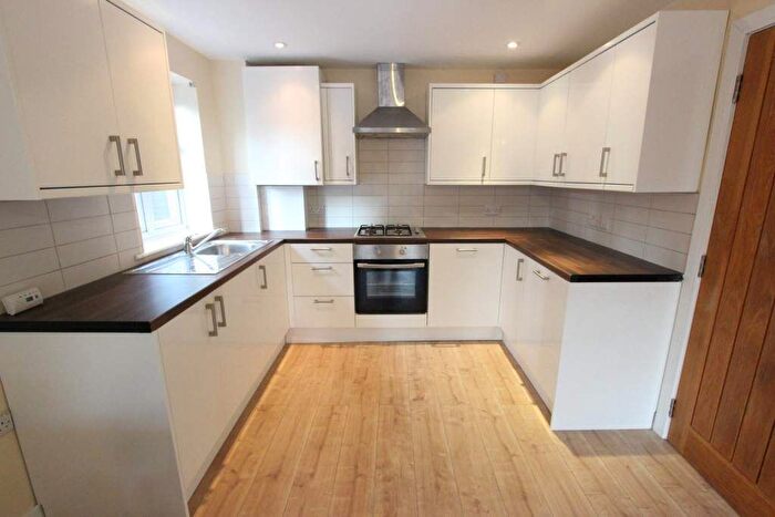 2 Bedroom Flat To Rent In Westfield Lane, Harrow, HA3