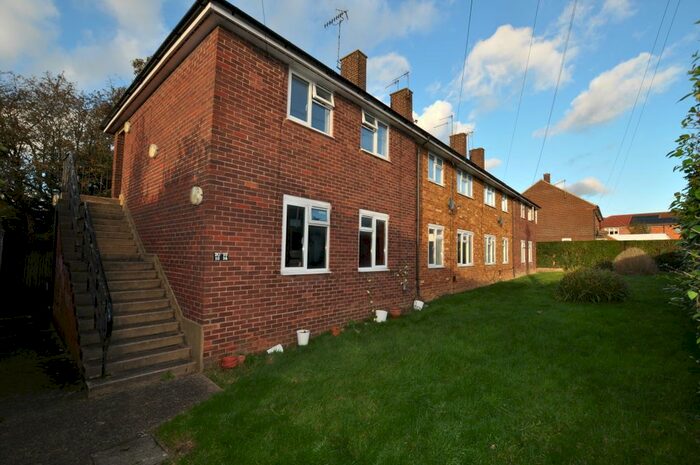 Studio To Rent In Cotswold Avenue, Bushey, WD23