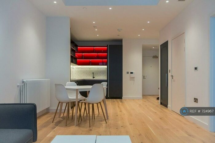 1 Bedroom Flat To Rent In Defoe House, London, E14