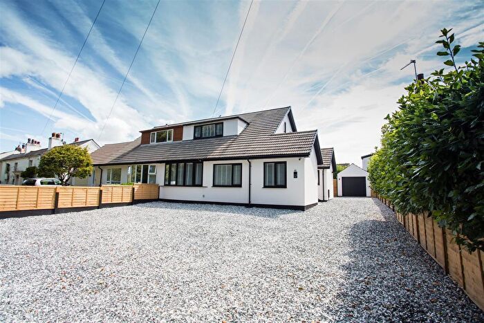 4 Bedroom Semi-Detached Bungalow For Sale In Ribby Road, Wrea Green, Preston, PR4