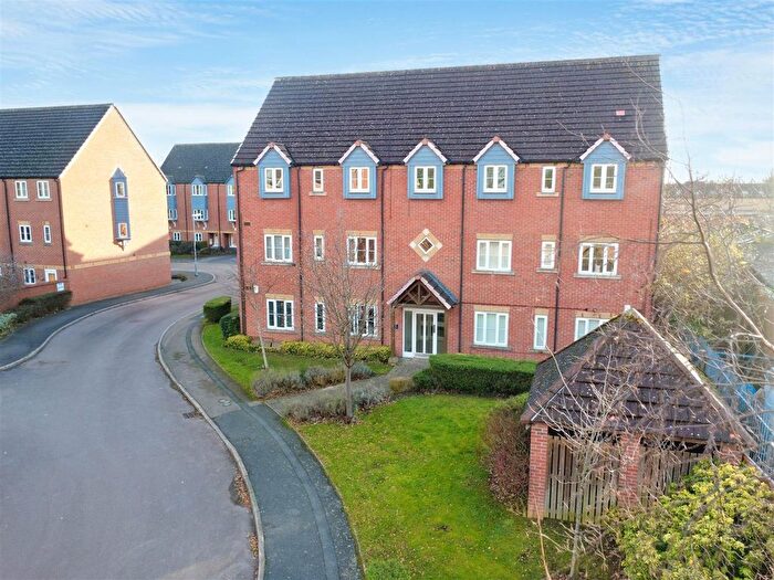 2 Bedroom Flat For Sale In Rushes Close, Beeston, Nottingham, NG9