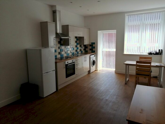 1 Bedroom Flat To Rent In Flat, Kingsway, Swansea, SA1