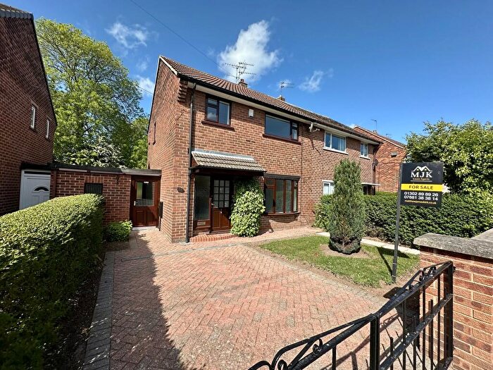 3 Bedroom Semi-Detached House For Sale In Aldesworth Road, Cantley, Doncaster, DN4