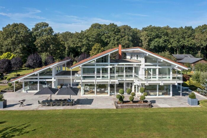 5 Bedroom Property For Sale In The Lane, Plaistow, Billingshurst, RH14