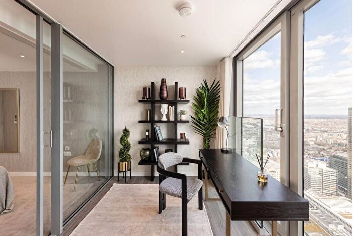 2 Bedroom Flat For Sale In Landmark Pinnacle, Tower Hamlets, London, E14