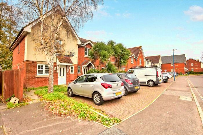 3 Bedroom End Of Terrace House To Rent In Stagshaw Close, Maidstone, Kent, ME15