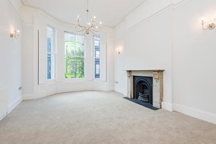 2 Bedroom Flat To Rent In Lancaster Road, Notting Hill, W11