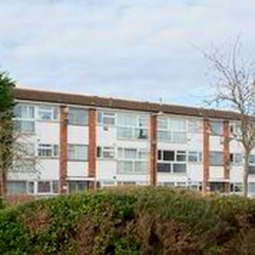 2 Bedroom Flat To Rent In St Peters Close, Newbury Park, Essex IG2