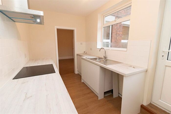 2 Bedroom Flat For Sale In Norham Road, North Shields, NE29