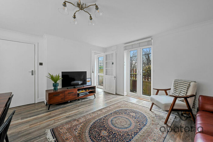 3 Bedroom Terraced House To Rent In Wapping High Street, London, E1W