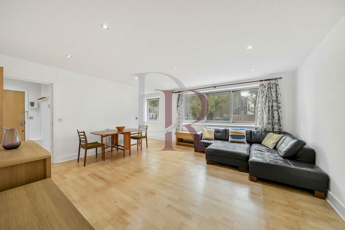 2 Bedroom Apartment To Rent In Lord Raglan Court, Southgate Road, Islington, N1