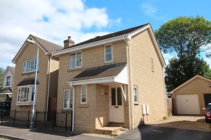 3 Bedroom Detached House To Rent In Meadowsweet Drive, Calne, SN11