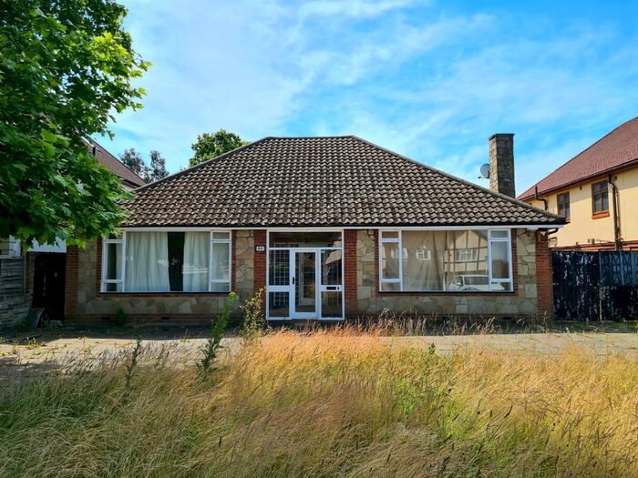 3 Bedroom Detached Bungalow To Rent In Manor Road, Chigwell, Essex, IG7