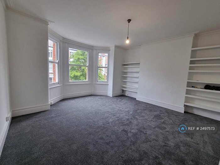 2 Bedroom Flat To Rent In Carlton Mansions, London, N16