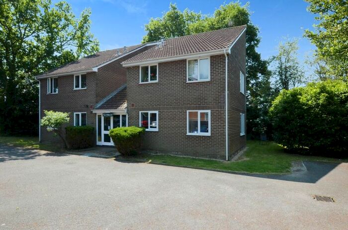 1 Bedroom Flat To Rent In Prince William Court, Itchen Avenue, Bishopstoke, SO50