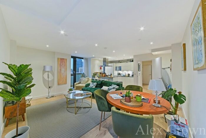 3 Bedroom Flat To Rent In Forrester Way, London, E15