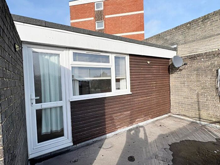 1 Bedroom Flat To Rent In Stokesway, Stoke Road, Gosport, Hampshire, PO12