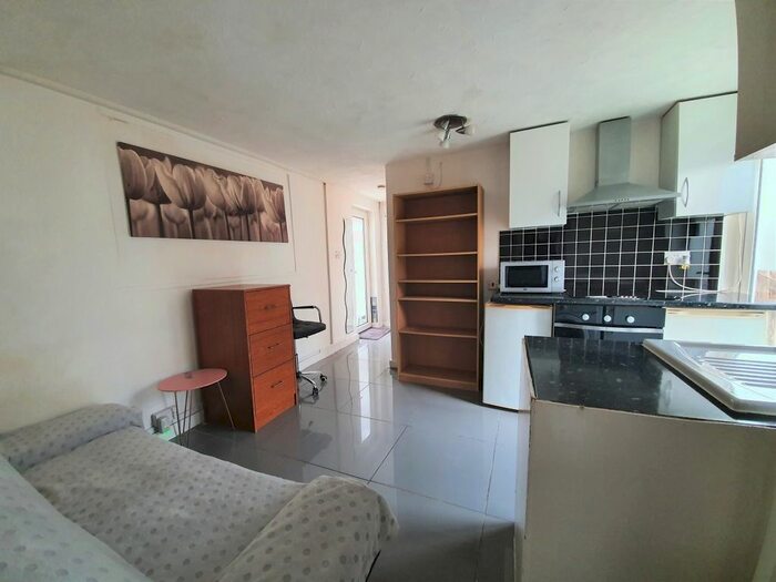 1 Bedroom Property To Rent In Wanstead Park Road, Cranbrook, Ilford, IG1