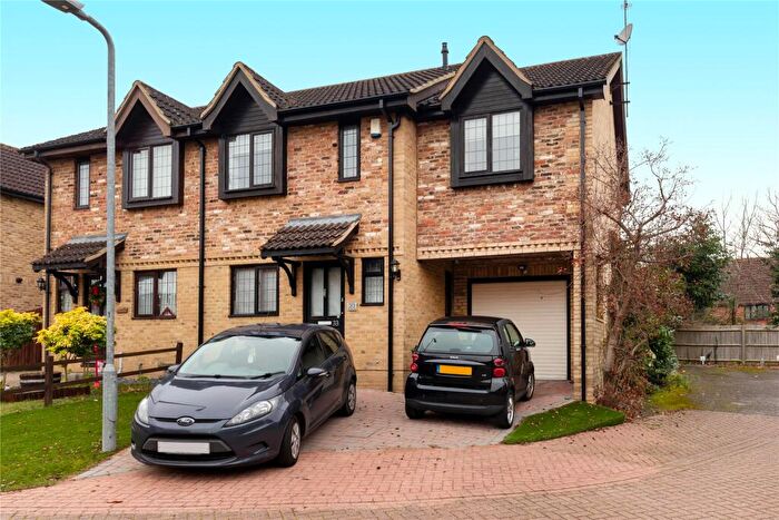 4 Bedroom Semi-Detached House To Rent In Shorland Oaks, Bracknell, Berkshire, RG42