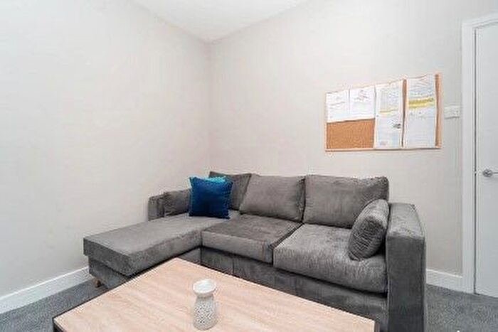 2 Bedroom Terraced House To Rent In Carlton Avenue, Rusholme, Manchester, M14