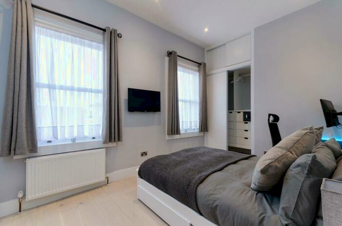 1 Bedroom Flat For Sale In Canning Road, East Croydon, Croydon, CR0