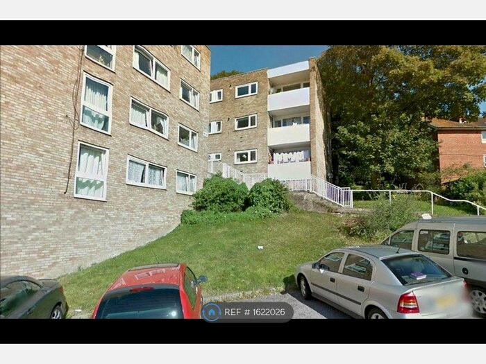 4 Bedroom Flat To Rent In Highbrook Close, Brighton, BN2
